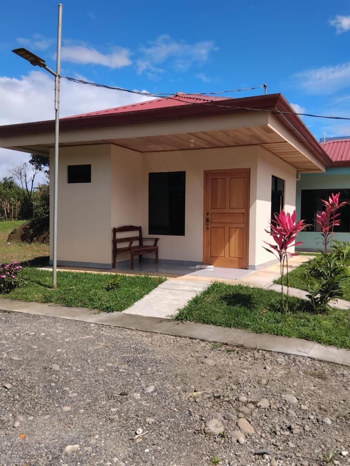 Cabinas El Pilón Río Celeste Exterior foto
